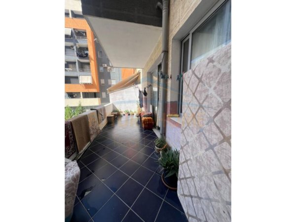 Tirane, shitet apartament 1+1 Kati 1, 66 m² 75.000 € (Unaza e re)