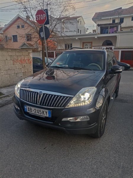 Tirane, shes SUV | Fuoristrad | Xhip Ssangyong Rexton Nafte, e zeze automatik Klima 291.000 km 14.000 €