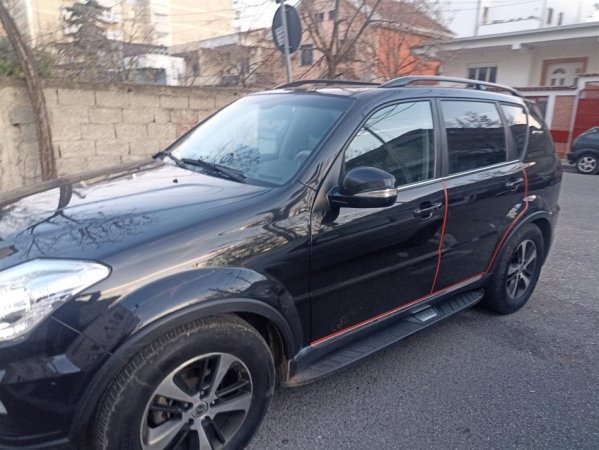 Tirane, shes SUV | Fuoristrad | Xhip Ssangyong Rexton Nafte, e zeze automatik Klima 291.000 km 14.000 €