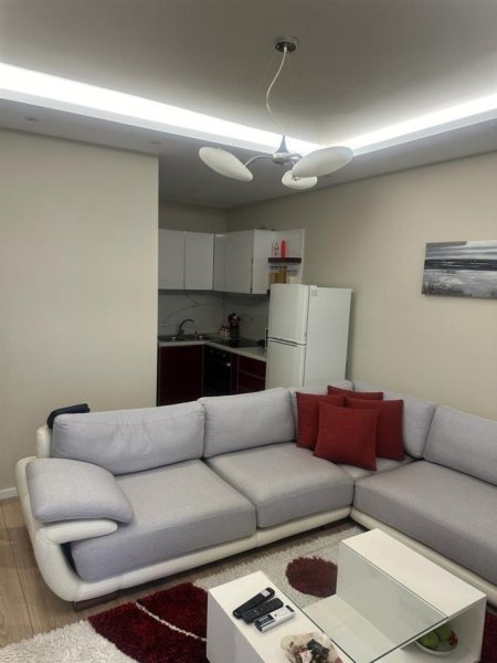 Tirane, shitet apartament 2+1+Ballkon , 112 m² 269.000 € (Komuna parisit)