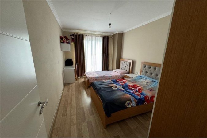 Tirane, shitet apartament 2+1+Ballkon Kati 4, 111 m² 114.000 € (Kamez)