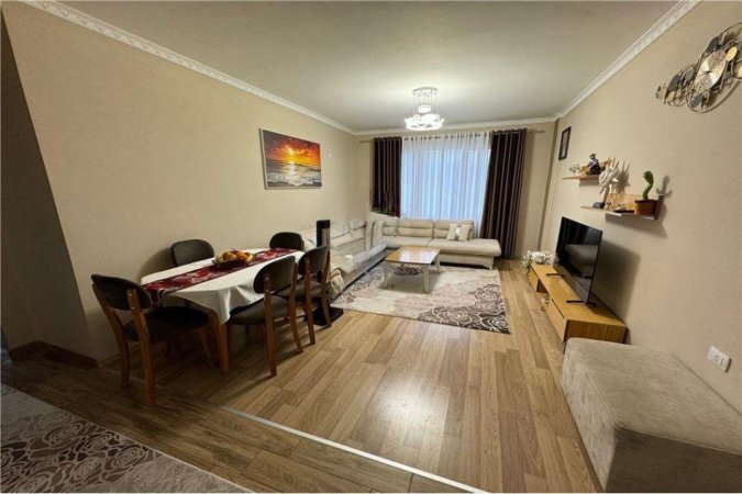 Tirane, shitet apartament 2+1+Ballkon Kati 4, 111 m² 114.000 € (Kamez)