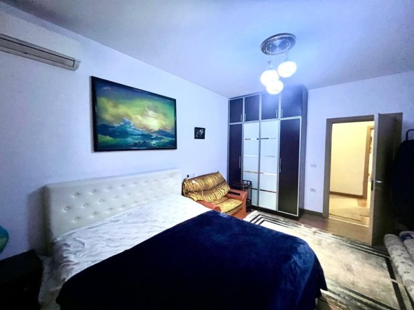 Tirane, shitet shtepi 2+1+Ballkon Kati 1, 193 m² 180.000 € (Allias)