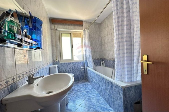 Tirane, shitet apartament 1+1+Ballkon Kati 7, 74 m² 125.800 € (Don bosko)