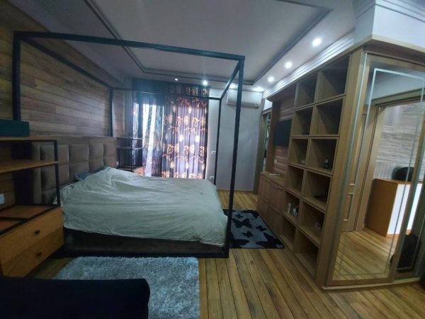 Tirane, jepet me qera apartament 1+1 Kati 8, 96 m² 1.200 € (myslym shyri)