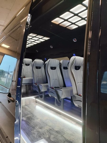 Tirane, shitet Minibus Mercedes sprinter 319 cdi Viti 2015,  Vende 12, Nafte, blu e errët automatik Kondicioner