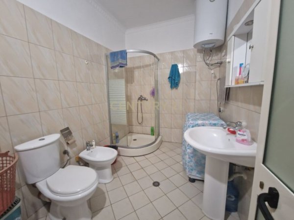 Durres, shitet apartament 3+1 Kati 3, 114 m² 125.000 € (Pavaresia Durrës, Albania)
