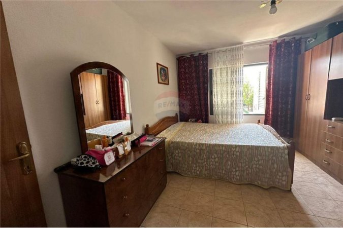 Tirane, shitet apartament 1+1 Kati 3, 65 m² 90.000 € (rruga e dibres)