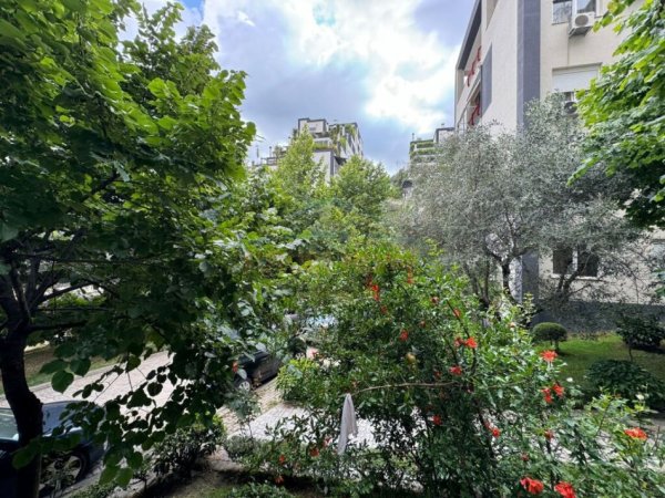 Tirane, shitet apartament 2+1 Kati 1, 83 m² 145.000 € (Kompleksi FZ,Liqeni i Thatë)