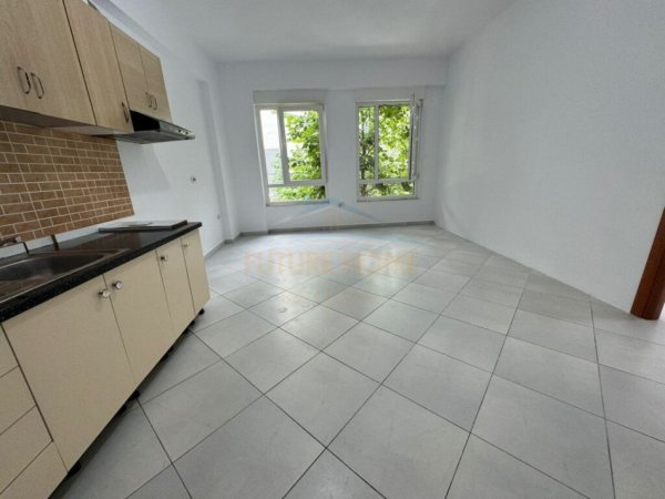 Tirane, shitet apartament 2+1 Kati 1, 83 m² 145.000 € (Kompleksi FZ,Liqeni i Thatë)