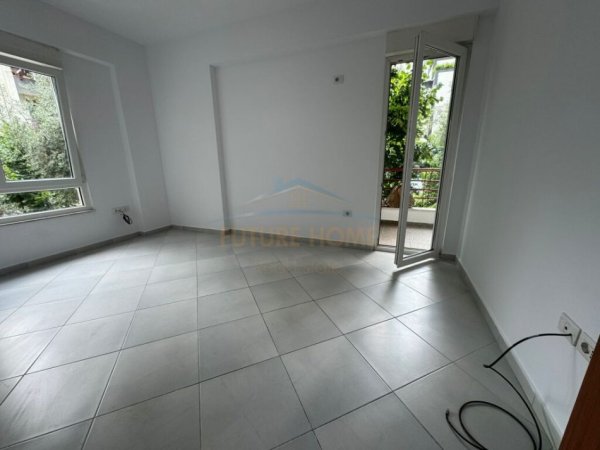 Tirane, shitet apartament 2+1 Kati 1, 83 m² 145.000 € (Kompleksi FZ,Liqeni i Thatë)