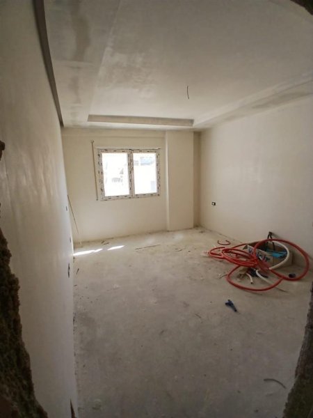 Tirane, shitet apartament 2+1+Ballkon Kati 2, 110 m² 170.000 € (Rruga Andon Frasheri)