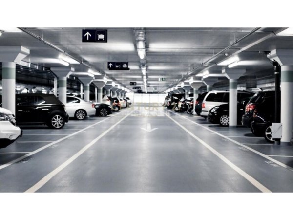 Tirane, shes garazh Kati -1, (BULEVARDI RI , RRUGA PETRELA)