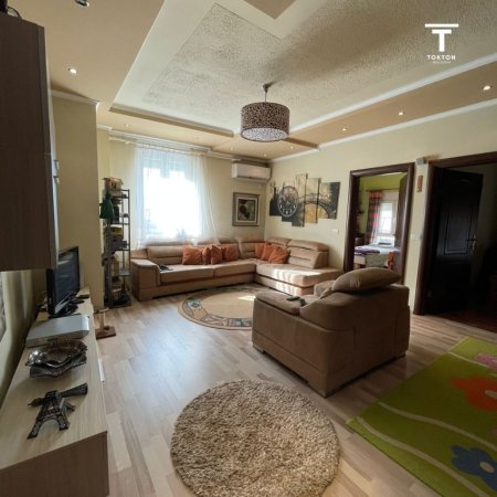 Tirane, shitet apartament 3+1+Ballkon Kati 5, 110 m² 235.000 € (brryl)