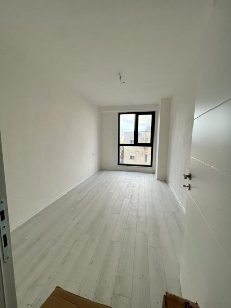 Tirane, shitet apartament 3+1 , 133 m² 180.000 € (Fusha e Aviacionit)