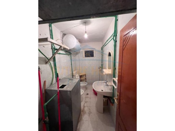 Tirane, shes apartament 2+1 Kati 4, 75 m² 170.000 € (Ali Demi)
