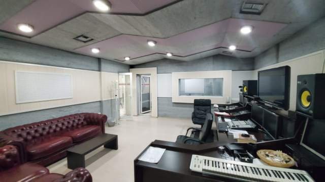 Tirane, shitet ambjent biznesi Kati 0, 155 m² 387.500  (Rruga Rrapo Hekali)