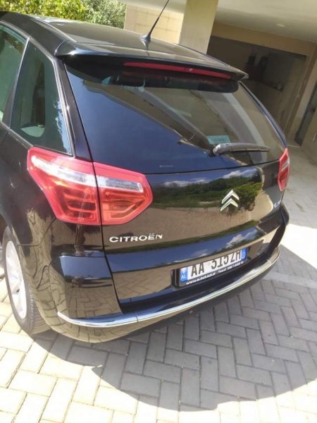 Tirane, shes makine Citroen C4 Picasso Viti 2006, 3.800 Euro