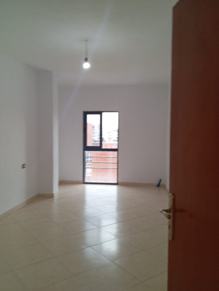 Tirane, shitet apartament 2+1+Ballkon Kati 5, 120 m² 155.510 € (don bosko)