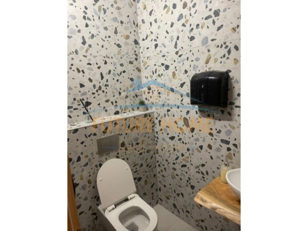 Tirane, shitet ambjent biznesi Kati -1, 60 m² 250.000 € (PRANE NOBIS)