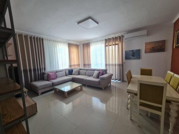 Jepet me qera apartament 2+1 Kati 2, 128 m² 800 € (KOPSHTI BOTANIK) PRM45203