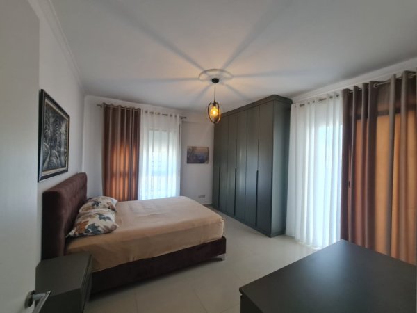 Jepet me qera apartament 2+1 Kati 2, 128 m² 800 € (KOPSHTI BOTANIK) PRM45203