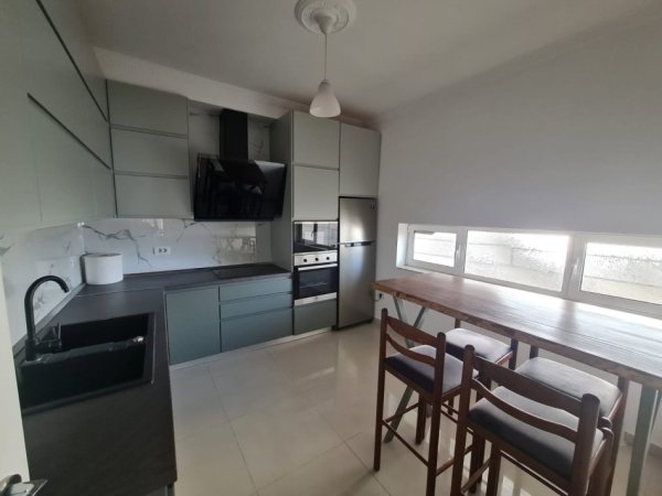 Jepet me qera apartament 2+1 Kati 2, 128 m² 800 € (KOPSHTI BOTANIK) PRM45203