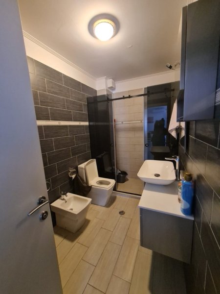 Jepet me qera apartament 2+1 Kati 2, 128 m² 800 € (KOPSHTI BOTANIK) PRM45203