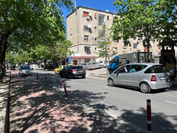 Tirane, shes ambjent biznesi Kati 0, 80 m² 700.000 € (Sheshi Willson)