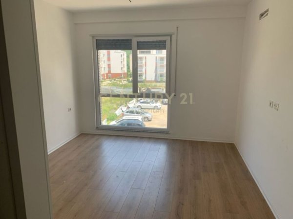 Tirane, shitet apartament 1+1 Kati 1, 73 m² 101.780 € (Unaza e Re Astir)