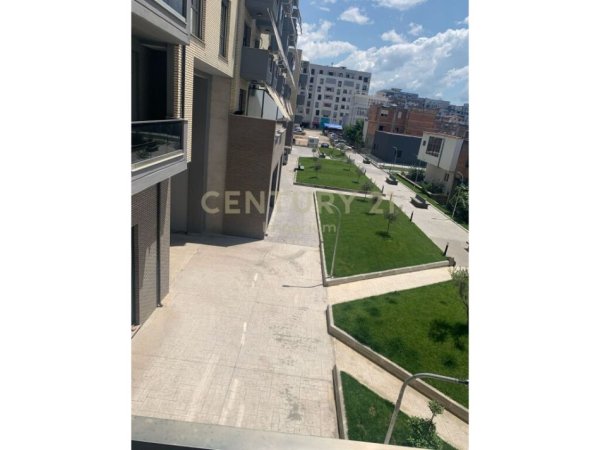 Tirane, shitet apartament 2+1 Kati 1, 94 m² 131.572 € (Unaza e Re Astir)