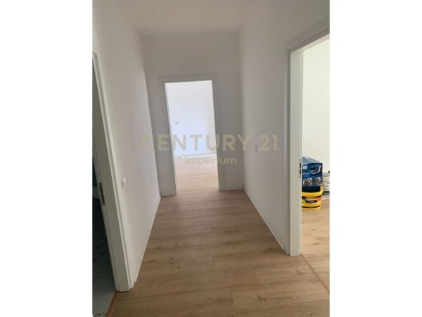 Tirane, shitet apartament 2+1 Kati 1, 94 m² 131.572 € (Unaza e Re Astir)
