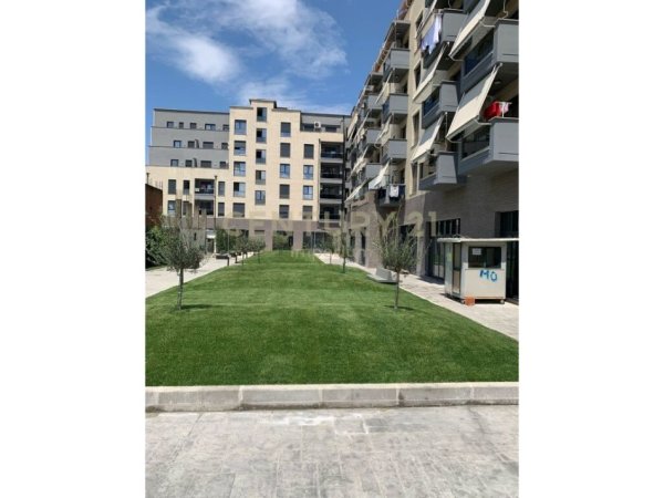 Tirane, shitet apartament 2+1 Kati 2, 103 m² 143.654 € (Unaza e Re Astir)