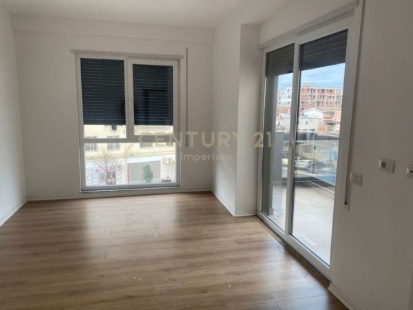 Tirane, shitet apartament 2+1 Kati 2, 103 m² 143.654 € (Unaza e Re Astir)