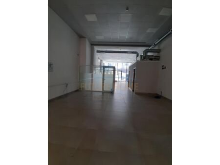 Tirane, shitet ambjent biznesi Kati 0, 199 m² 660.000 € (Komuna e Parisit, Tirane, AREA42533)