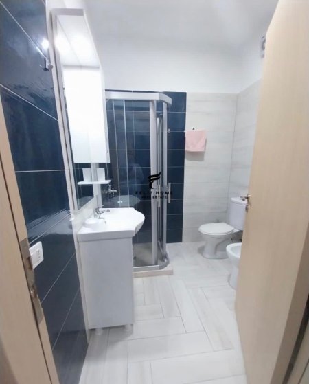 Tirane, jepet me qera apartament 1+1 Kati 3, 100 m² 600 € (KOPSHTI ZOOLOGJIK)