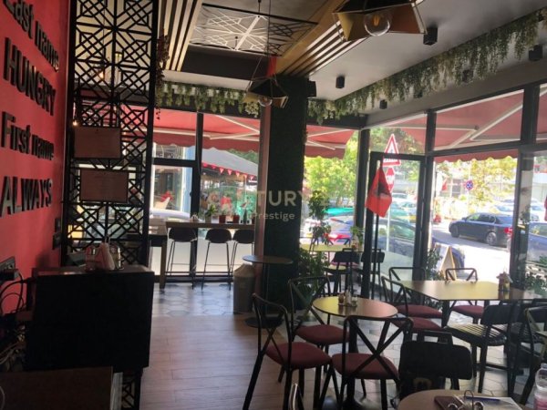 Tirane, shitet ambjent biznesi Kati 0, 50 m² (Rruga robert shvarc)