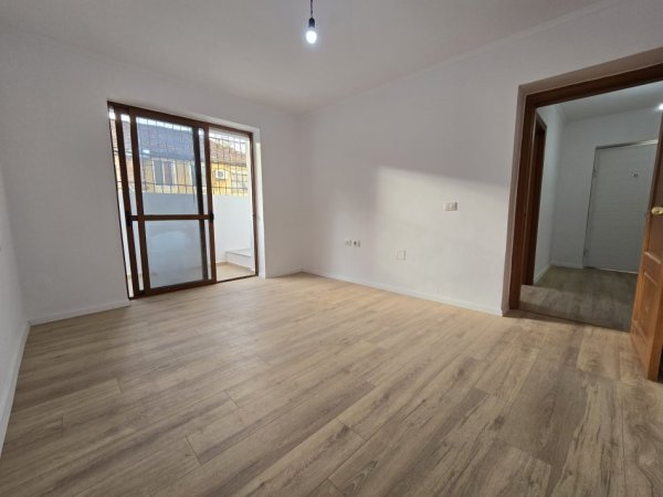 Tirane, shitet apartament 2+1+Ballkon Kati 1, 81 m² 138.000 € (Fusha Ali Demit)