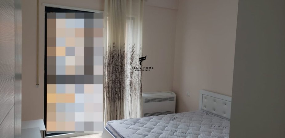 Tirane, jepet me qera apartament 1+1 Kati 7, 65 m² 500 € (XHAMLLIKU)