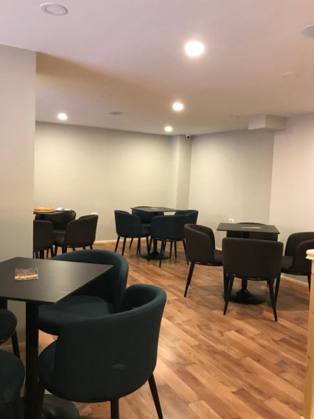 Tirane, shitet lokal Kati 0, 69 m² 125.000 € (Astir)