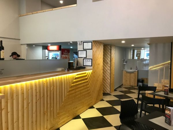 Tirane, shitet lokal Kati 0, 69 m² 125.000 € (Astir)