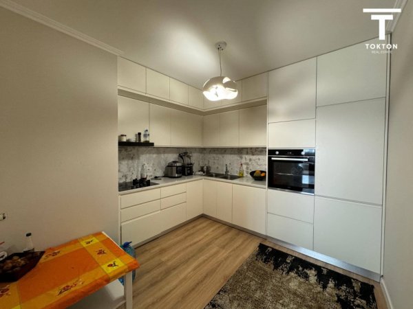 Tirane, shitet apartament 3+1 Kati 9, 152 m² 334.400 € (Rruga e Barrikadave) TT 1002