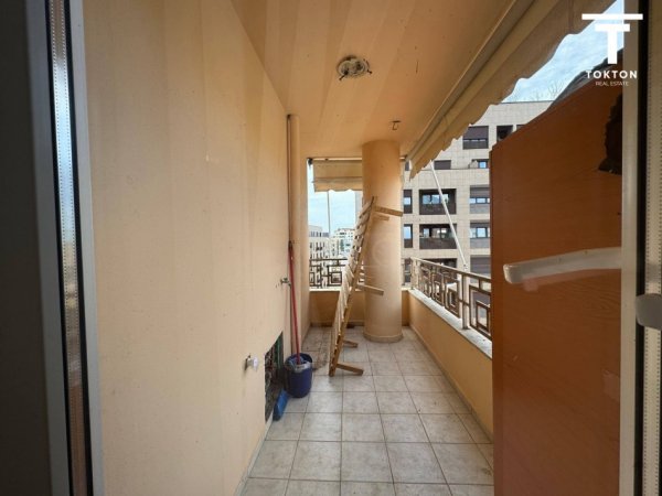 Tirane, shitet apartament 3+1 Kati 9, 152 m² 334.400 € (Rruga e Barrikadave) TT 1002