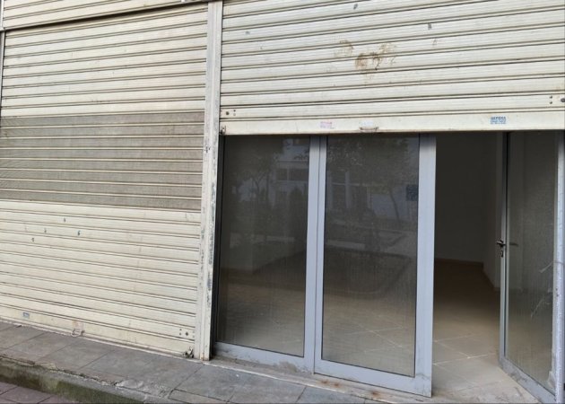 Tirane, shitet ambjent biznesi Kati 0, 40 m² 50.000 € (Vila L, Astir)