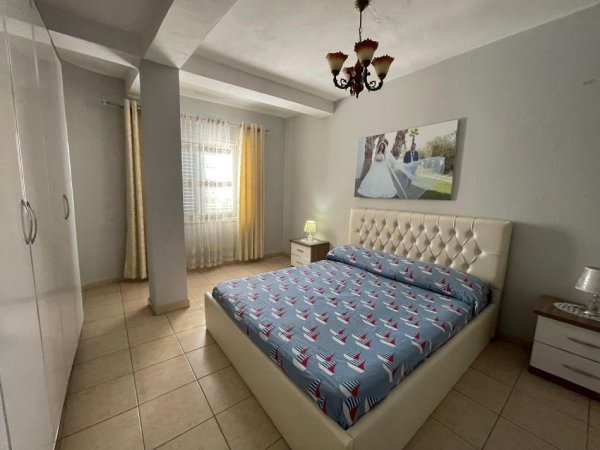 Tirane, shitet apartament 2+1 Kati 4, 135 m² 163.000 € (Brryli)