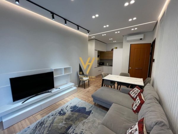 Tirane, jepet me qera apartament 1+1+Ballkon Kati 7, 70 m² 800 € (KOMPLEKSI DELIJORGJI)