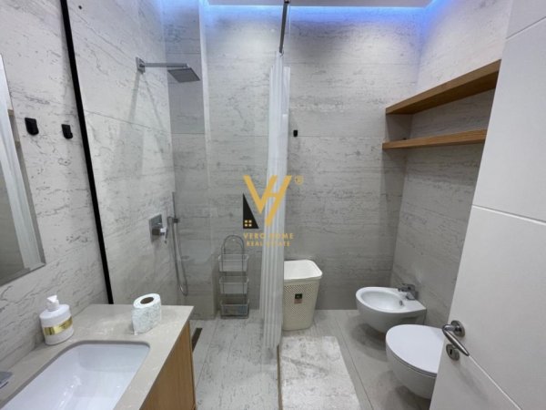 Tirane, jepet me qera apartament 1+1+Ballkon Kati 7, 70 m² 800 € (KOMPLEKSI DELIJORGJI)
