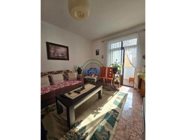 Durres, shitet apartament 1+1+Ballkon Kati 3, 66 m² 65.000 € (Spitali)