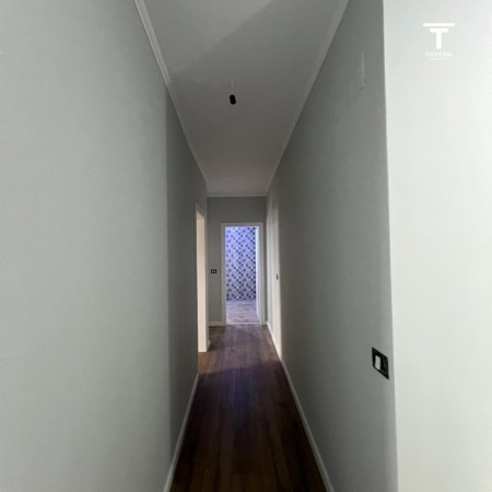 Tirane, shitet apartament 2+1 Kati 4, 124 m² 130.000 € (FRESK)