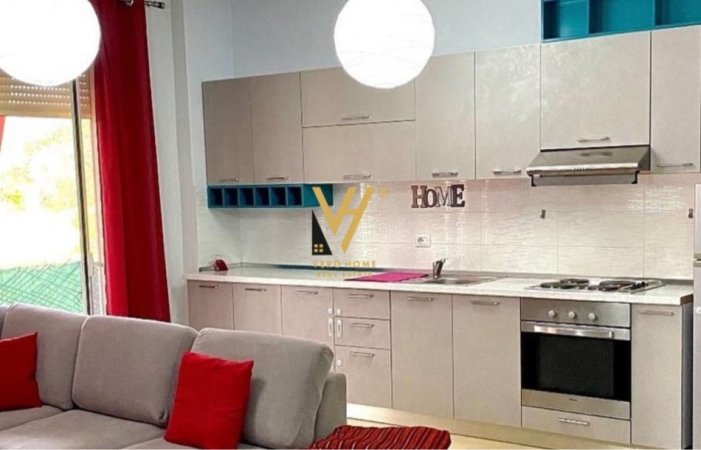 Tirane, jepet me qera apartament 2+1+Ballkon Kati 5, 110 m² 700 € (RRUGA PETI)